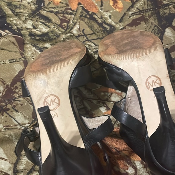 Beautiful Michael kors shoes - Picture 11 of 16